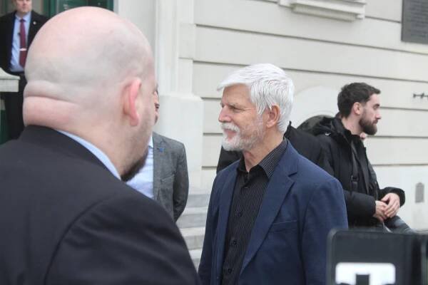 Prezident Petr Pavel byl v Hodoníně, vítali ho místní. Čekala ho návštěva muzea