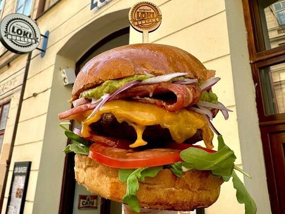 Guacamole Bacon Burger - Loki Burger - Rozvoz jídla, Vyzvednutí, Rezervace