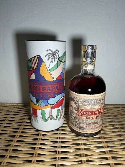 Don Papa Etui Eglusha 7y 0,7l 40% | Rums.cz