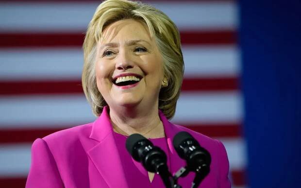 Harvard udelil Hillary Clintonovej medailu za „transformačný vplyv na spoločnosť“ - Zem&Vek