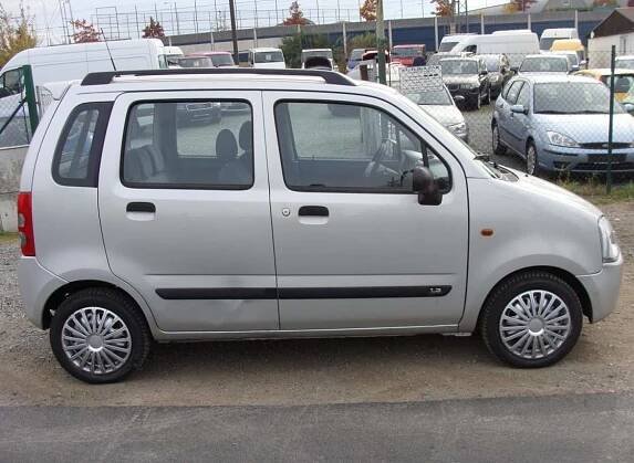 Prodej Suzuki - Wagon R 1.3i 4x4, Servisní kniha