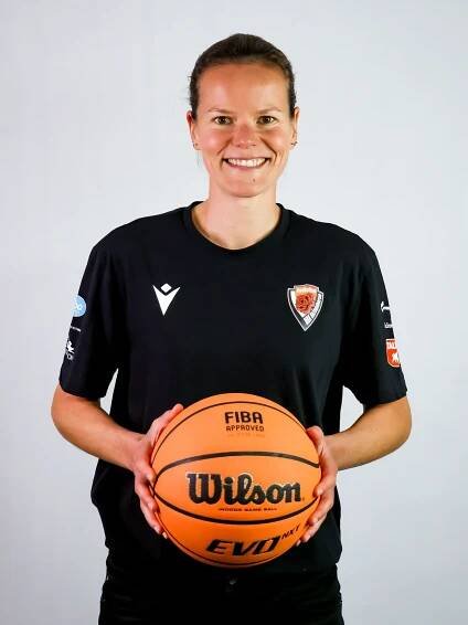 Laura van Dalen - asistentka trénera