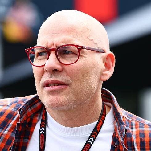 Jacques Villeneuve blasts ‘weak’ McLaren for ‘really odd’ F1 strategy