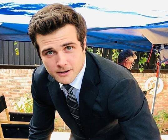 Beau Mirchoff Biography - Facts, Childhood, Family Life & Achievements
