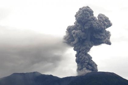 Po výbuchu indonéské sopky Marapi zemřelo jedenáct lidí, další se pohřešují