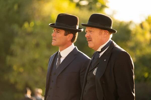 Případy detektiva Murdocha - K smrti šokován - Z filmu - Yannick Bisson, Thomas Craig