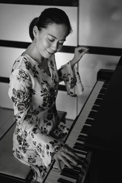 Amanda Lee - Pianist, Dancer, Educator
