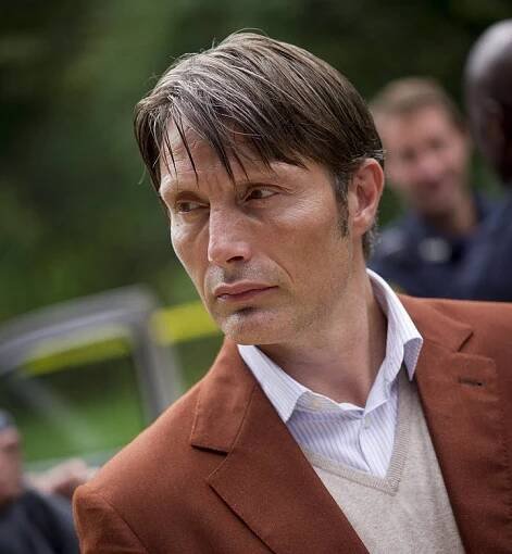 Dánský herec Mads Mikkelsen ztvární roli Gellerta Grindelwalda.