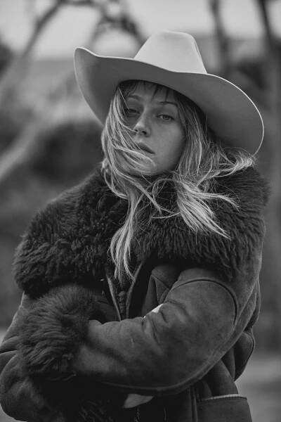 JESSICA CLARKE COLLABORATION — Holly Sarah Burgess