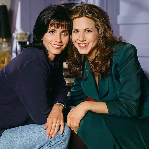 Courteney Cox as 'Monica Geller' and Jennifer Aniston as 'Rachel Green' from 'Friends', June 15th 1994.