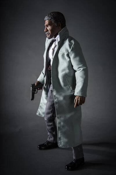 stan-shaw-action-figure-0138.jpg