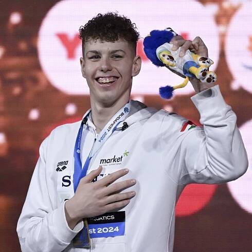 Two Gold Medals Won at the World Aquatics over the Weekend