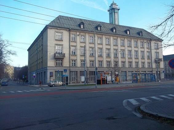 Moravská Ostrava : M