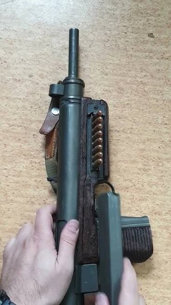 Samopal vzor 24 loading