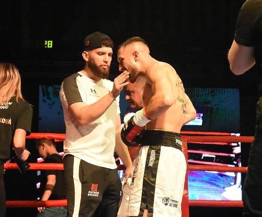 VIDEO: Olomouc zažila špičkový box. Polakovič na The Ring získal titul
