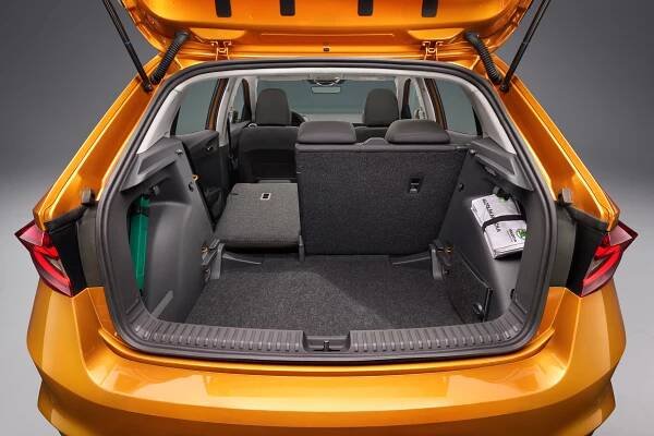 Škoda Fabia počtvrté a do detailu. Prohlédněte si ji na více než 40 fotografiích