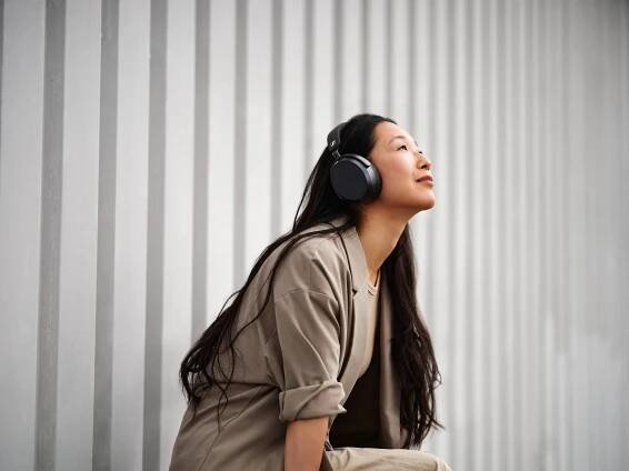 Audigo.cz | Sluchátka a sluchátková technika - Sennheiser Momentum 4 Wireless - černá - Sennheiser - S potlačením hluku