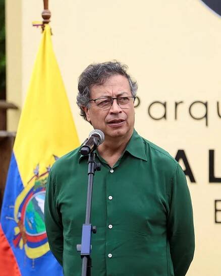 Colombia minimum wage to increase 9.54% to $323 per month in 2025