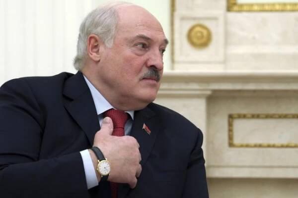 Lukašenko propustil z vězení opozičního aktivistu Cichanouského