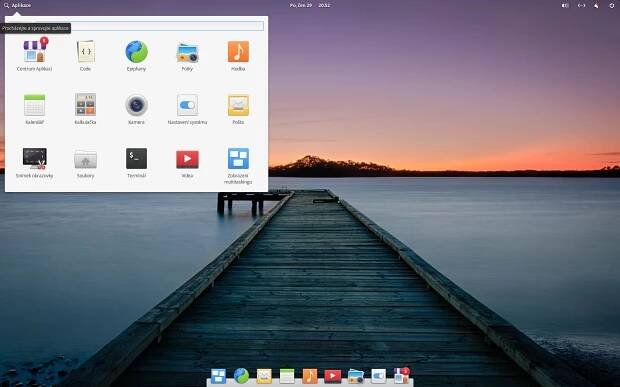 Distribuce postavená na Ubuntu se hodně zhlédla v macOS. Má podobný čistý design, dok a ovládací prvky oken nalevo