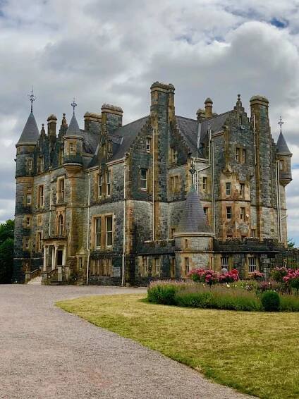 To Kiss Or Not To Kiss … The Blarney Stone – The Seasoned Sojourner