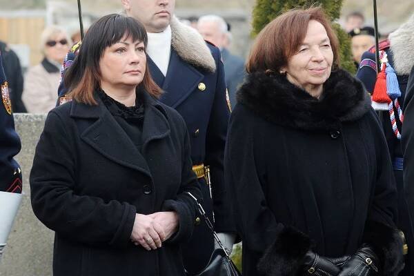Ivana Zemanová v módě tápe. Jak je na tom Zeman?