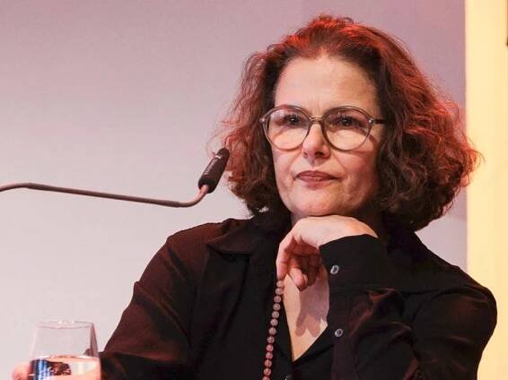 Porträt von der Schauspielerin Barbara Auer bei der lit.Cologne 2025.