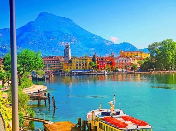riva del garda, trentino,itálie - trento - stock snímky, obrázky a fotky