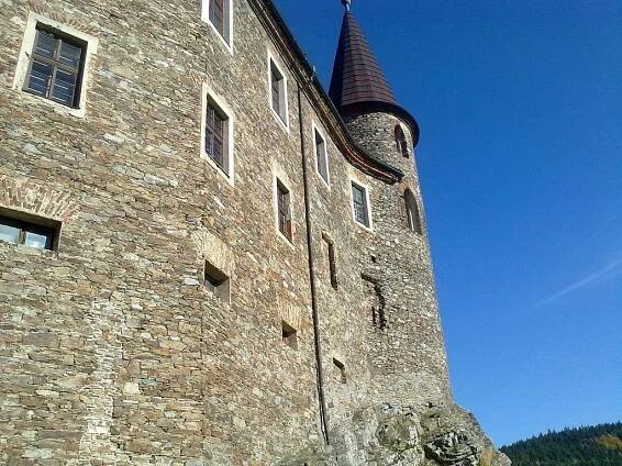 Hrad Velhartice - akce, otevírací doba, vstupné, ubytování, foto, prohlídky, počasí