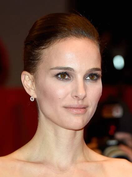 Natalie Portman Joins Calls for Harvard to Sell Off Stocks in Big Energy Firms