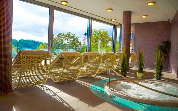 Orlické hory s úchvatným výhledem v Hotelu Rajská zahrada **** s wellness, koupelí, welcome drinkem a snídaní
