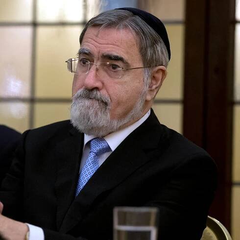 Jonathan Sacks, the U.K.’s Inclusive Former Chief Rabbi, Dies at 72