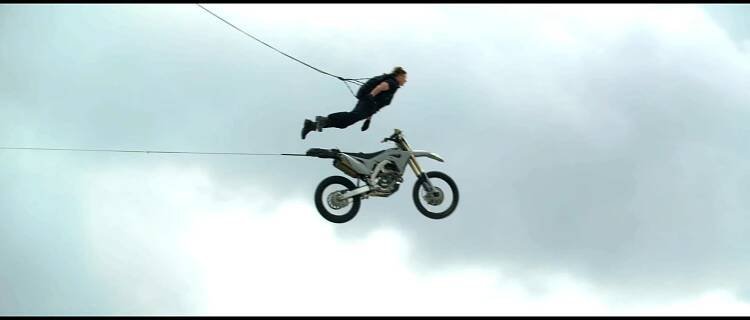 RECENZE: Sedmá Mission Impossible pokračuje v broušení klenotu zaručené blockbusterové značky