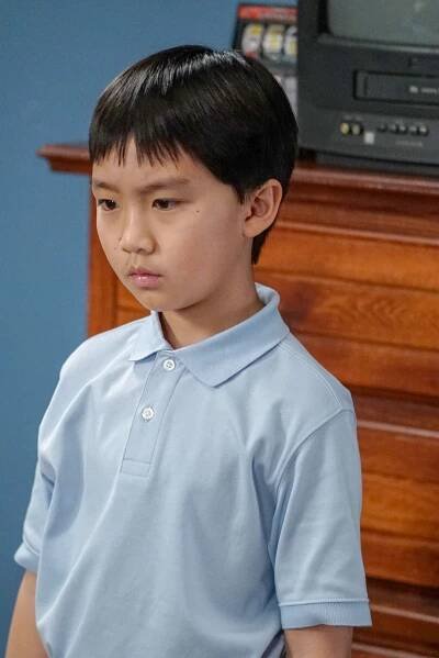 Huangovi v Americe - Living While Eddie (S03E15) (2017)