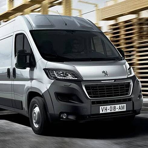 Peugeot Boxer: Modernizovaná verze ve stylu 308 od 556.000 Kč