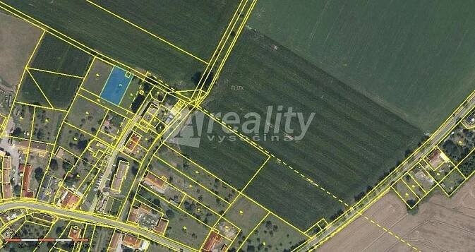 Prodej pozemku 1.045 m2, Hostovlice u Čáslavi, okres Kutná Hora