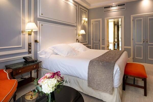 Wellington Hotel & Spa Madrid Exterior photo A room at the hotel