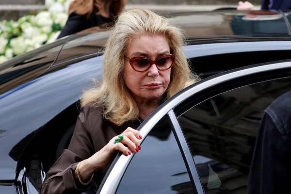 Mrazivá slova na pohřbu Jane Birkinové (†76): Konečně ses setkala s dcerou