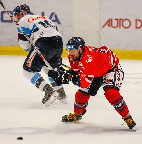 Přestup dokončen! Obránce Hrbas odchází z Vítkovic do KHL