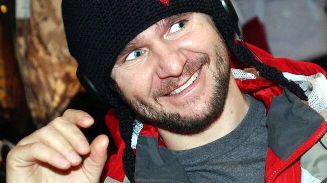 Přežil tragický pád vrtulníku s Kellnerem. Teď se stal David Horváth tatínkem – eXtra.cz