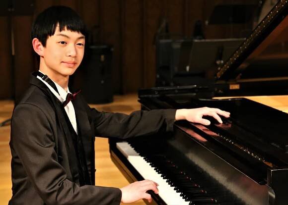 Home Turf: Music of Ligeti, Janáček, Esmail, and Chopin