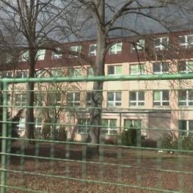 Základní školu v Blovicích na jižním Plzeňsku dlouhodobě trápí šikana mezi žáky.