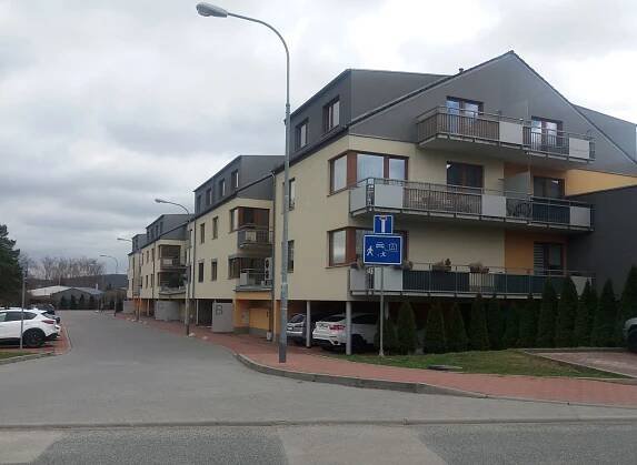 Pronájem bytu 2+kk, Brno - Žebětín - Hana Machová - realitní specialista | realitní specialista pro Brno a Vyškovsko 