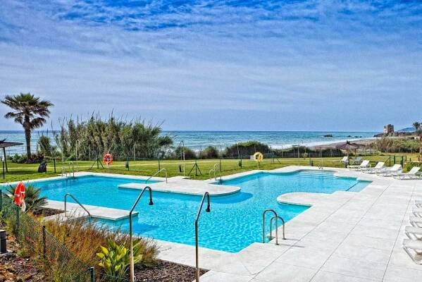 Apartman jizni Spanelsko_Casas del Mar_bazen_more_1