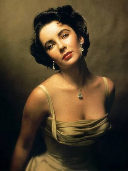 Elizabeth Taylor: Dazzling photos of the classic Hollywood icon