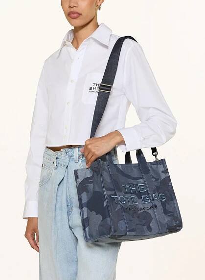 MARC JACOBS Kabelka THE MEDIUM TOTE BAG: 401 BLUE MULTI