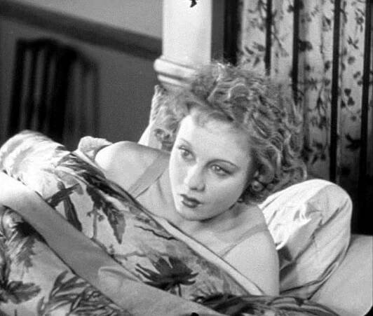 Anny Ondráková ve filmu Blackmail (1929)