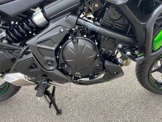Kawasaki Versys 650 2023 nové v ČR,serviska,1.majitel, 3kufry