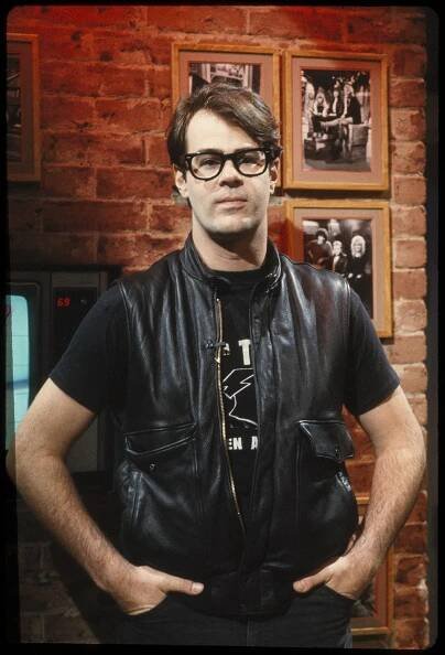 File:Dan Aykroyd on set of MTV Music Television NYC.jpg - Wikimedia Commons