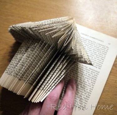 Red Hen Home: Book Birdhouses | Art du pliage de livres, Livres d'artisanat, Pliage livre